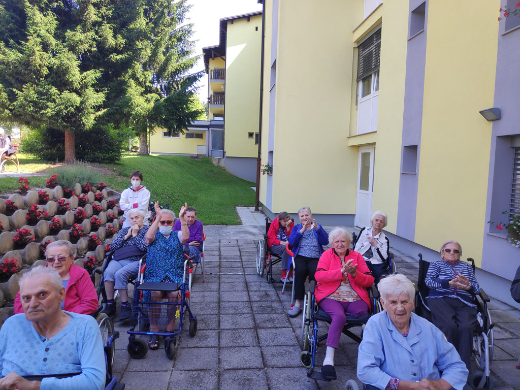 Nastop godbe veteranov Univerze za III. življenjsko obdobje